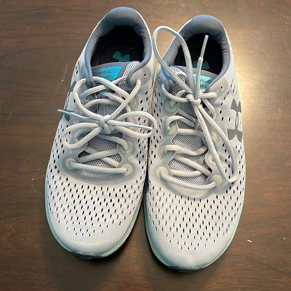 Under armour women’s 8.5 charged impulse tennis shoes - Picture 1 of 3